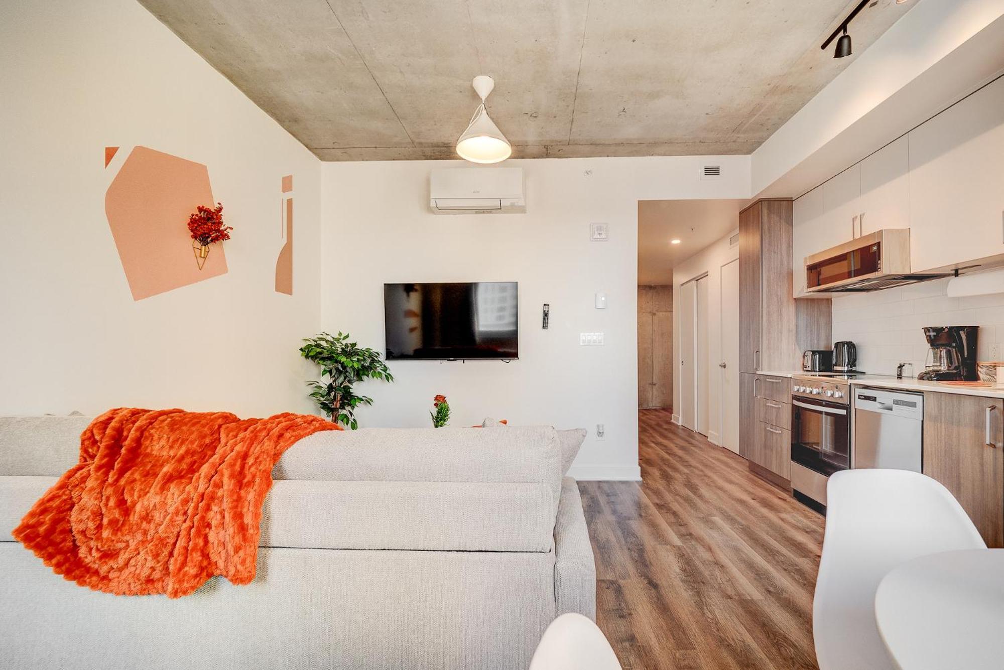 Terracotta 1-bd In Downtown Mtl Montreal